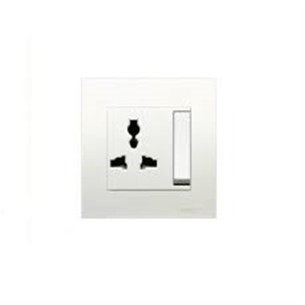 13A Universal Switched Socket - Single<