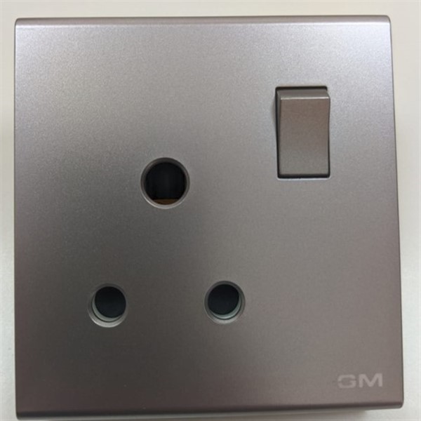 One 15A 3 Round  Pin Socket with Switch DB131-Silver<