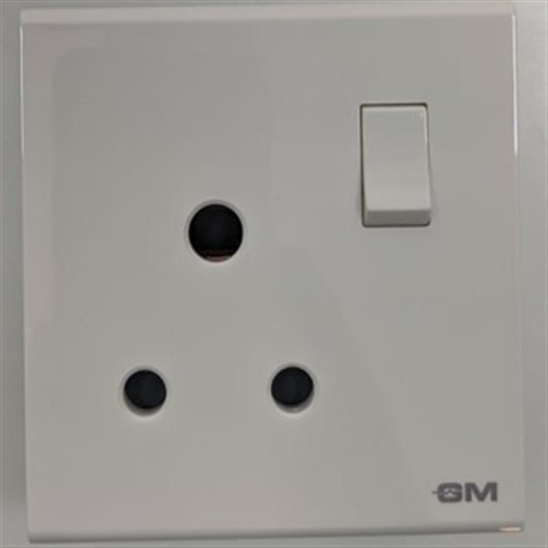One 15A 3 Round Pin Socket with Switch DB131-White<